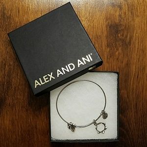 Queen's Crown Alex & Ani Bangle